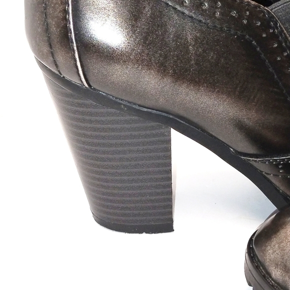 White Mountain dark pueter ankle booties Size:8.5 - Picture 8 of 10